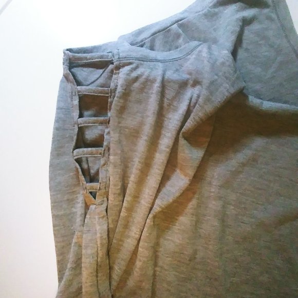 Muscle shirt tank top - Picture 3 of 3